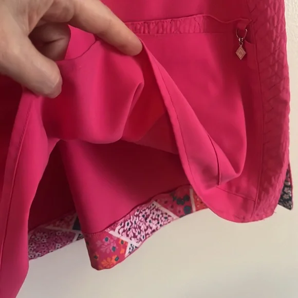 Bundle of 2 scrub tops and 1 scrub pants - Picture 10 of 16